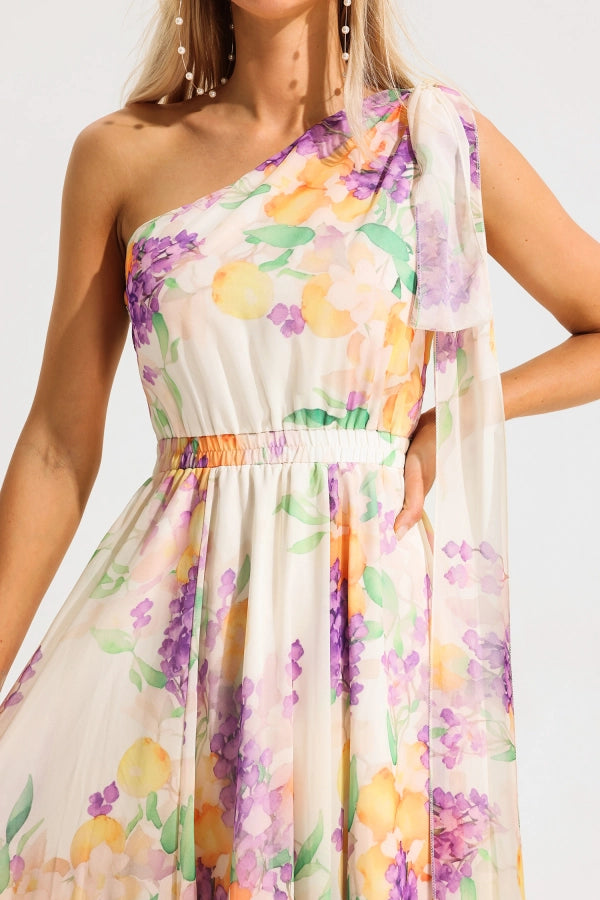 Gestreiftes Strickkleid mit Flügelärmeln