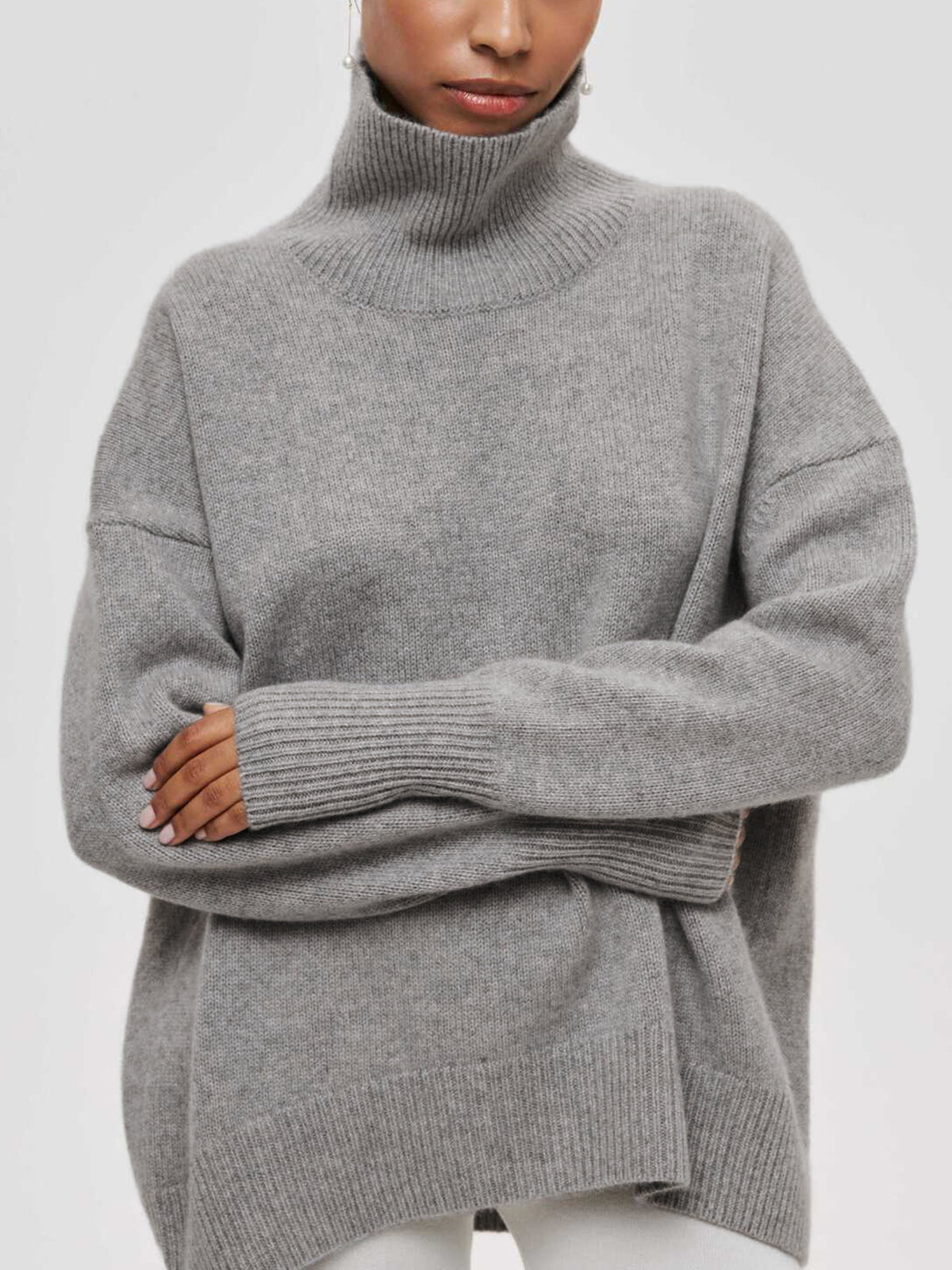 Rollkragenpullover in Übergröße mit Wolkenhimmel-Print