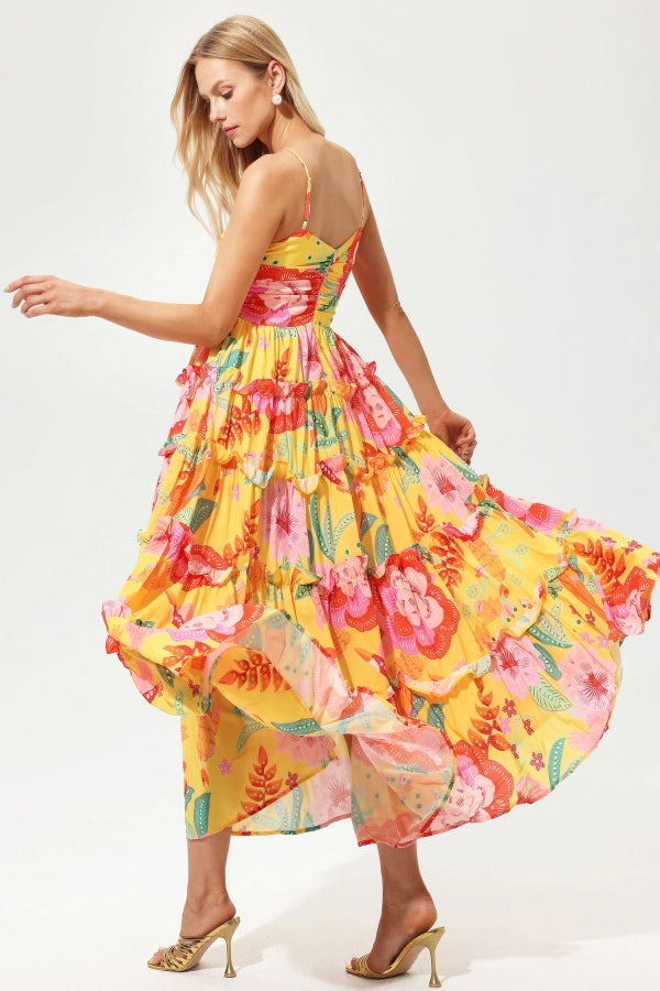 Gestreiftes Strickkleid mit Flügelärmeln 