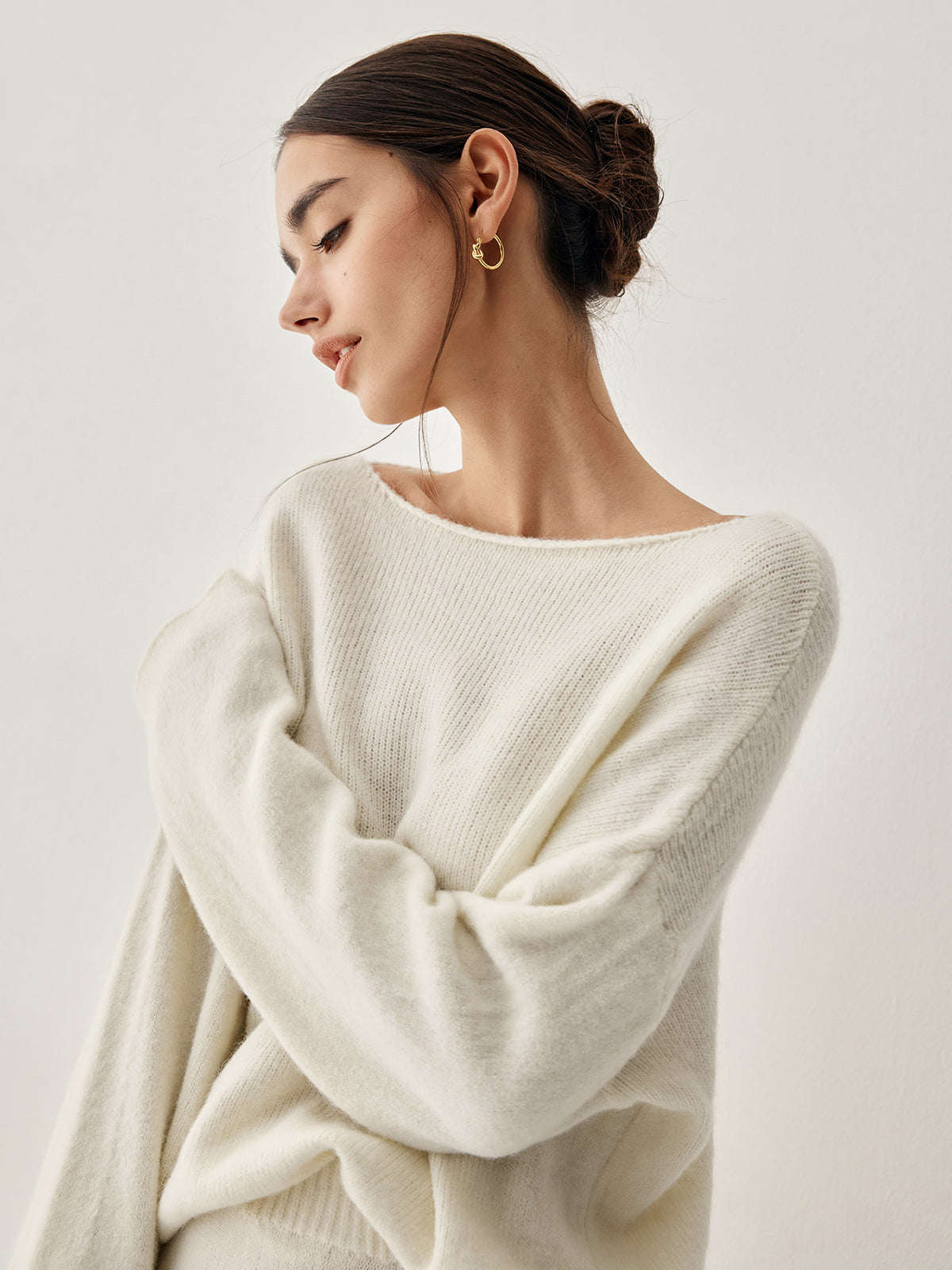 Zweiteiliges Set mit Oversize-Pullover und Rock 