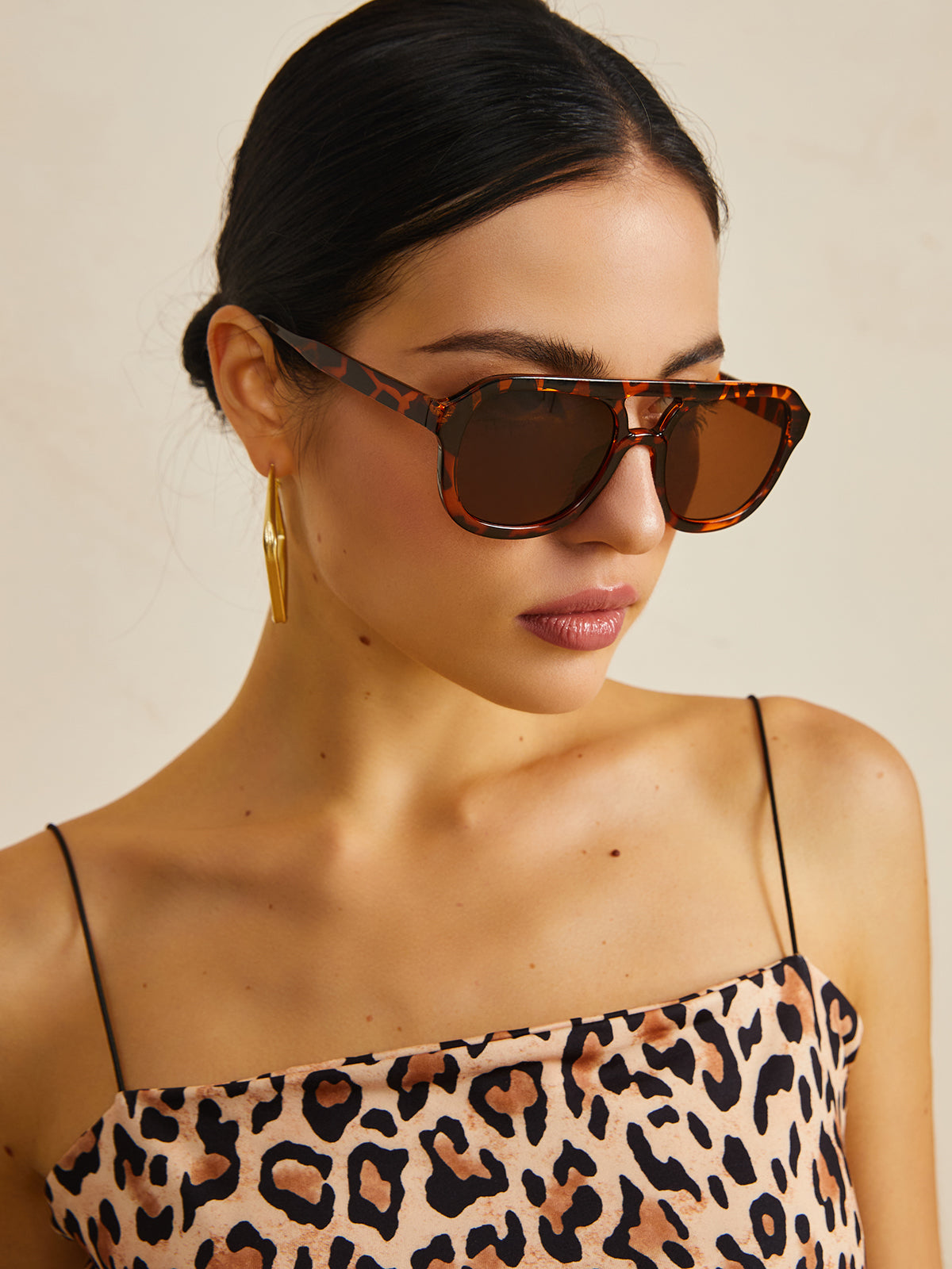 Oversized Leopard Frame Shades