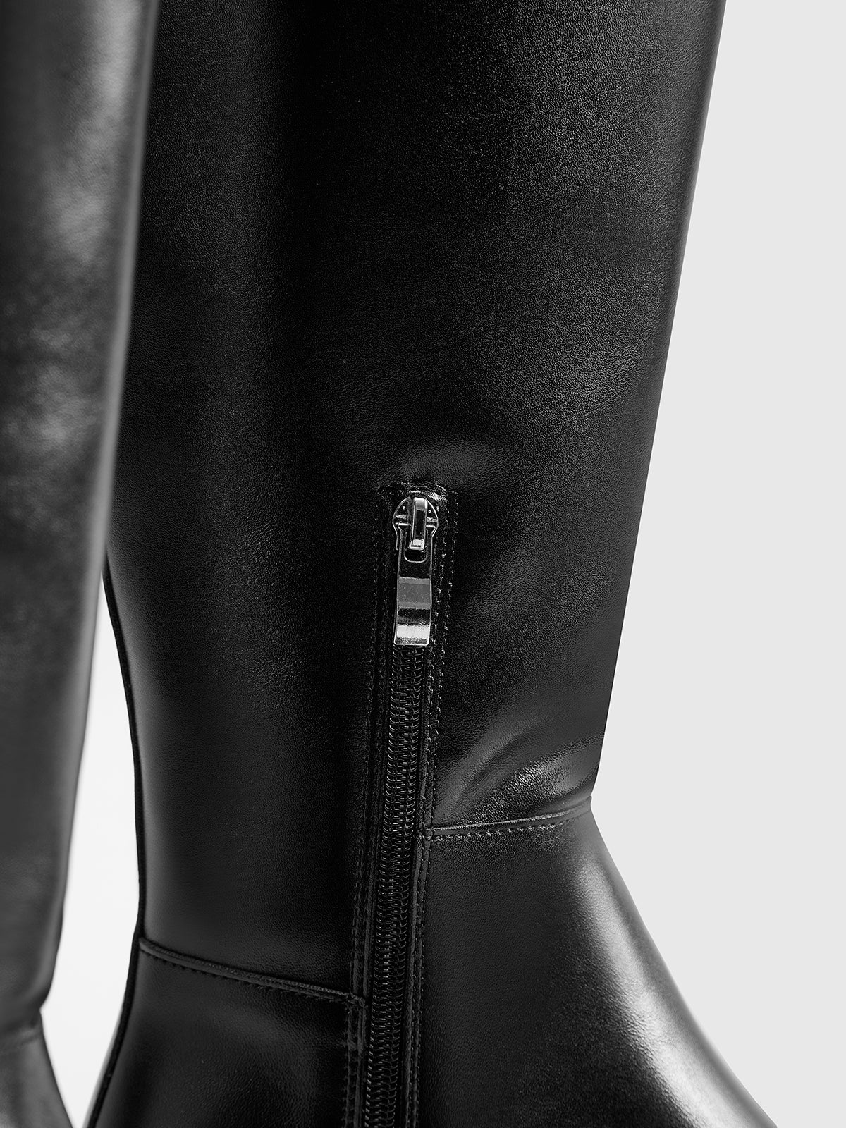 Essential Round Toe Boots