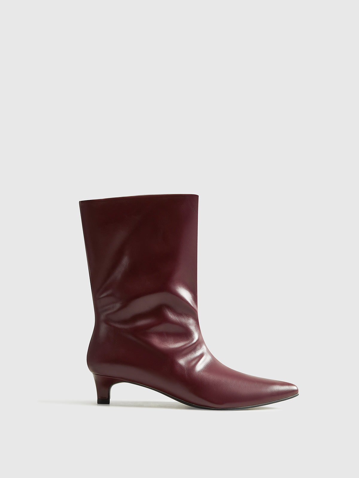 Soft Curve Ankle Boots