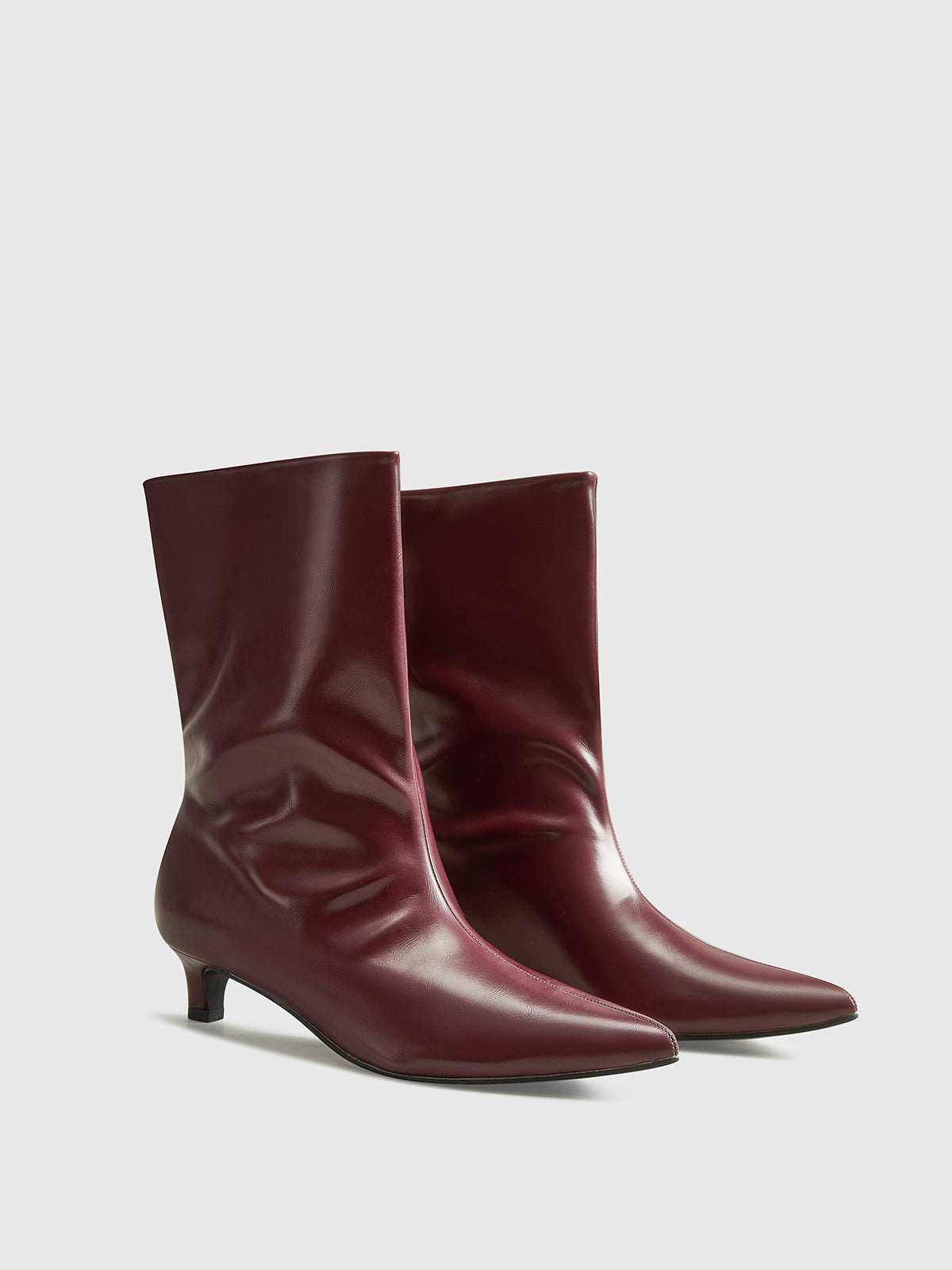 Soft Curve Ankle Boots